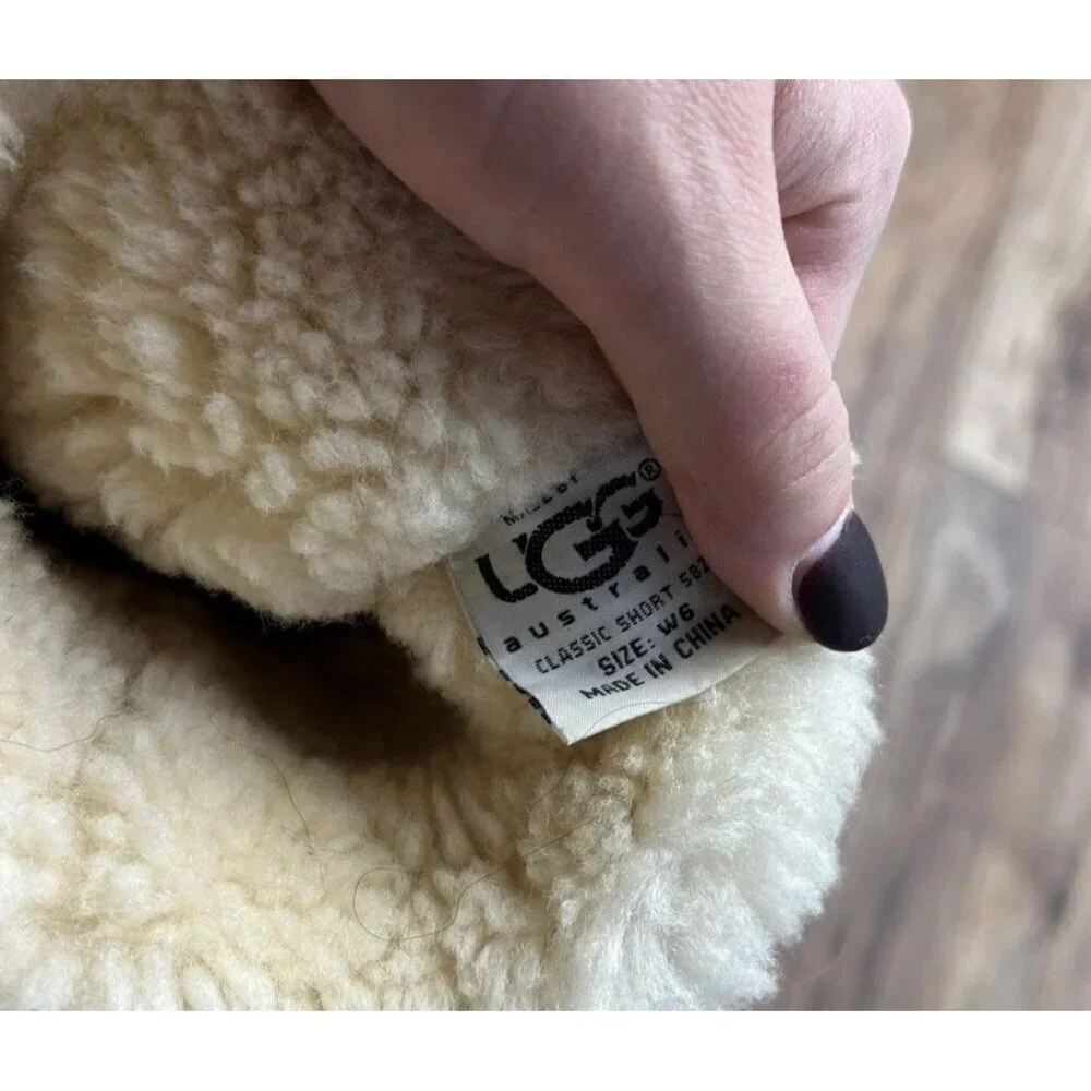 UGG Classic Short Sheepskin Boots Beige Winter Size 6 Women’s